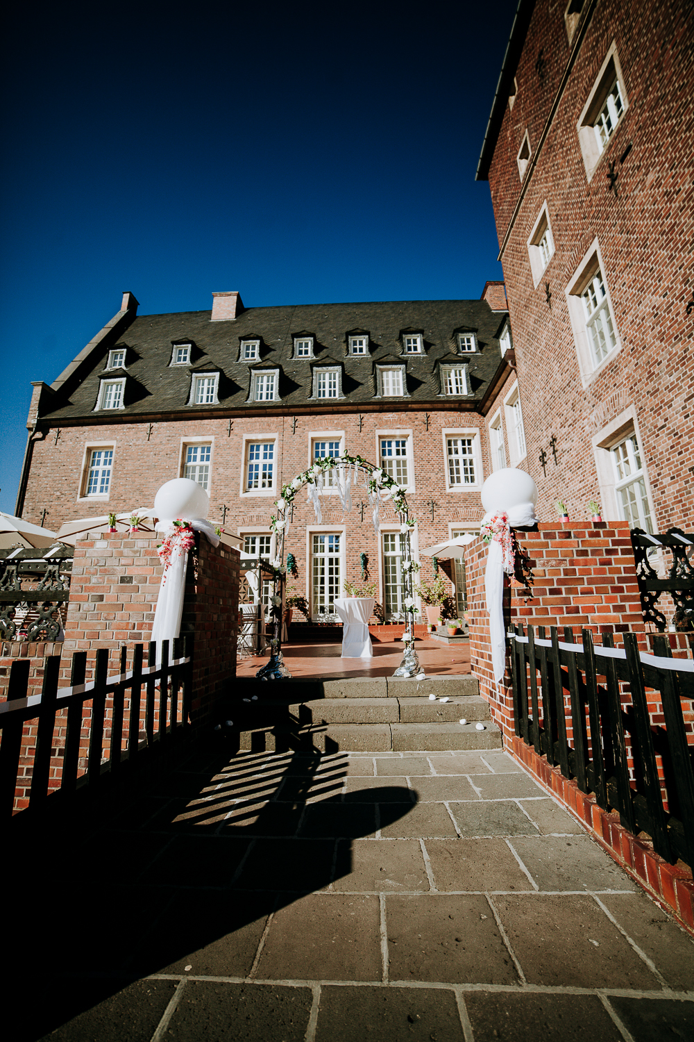 Schloss Diersfordt Hochzeitslocation_Hochzeitsfotograf Koeln_dorinamilas-11